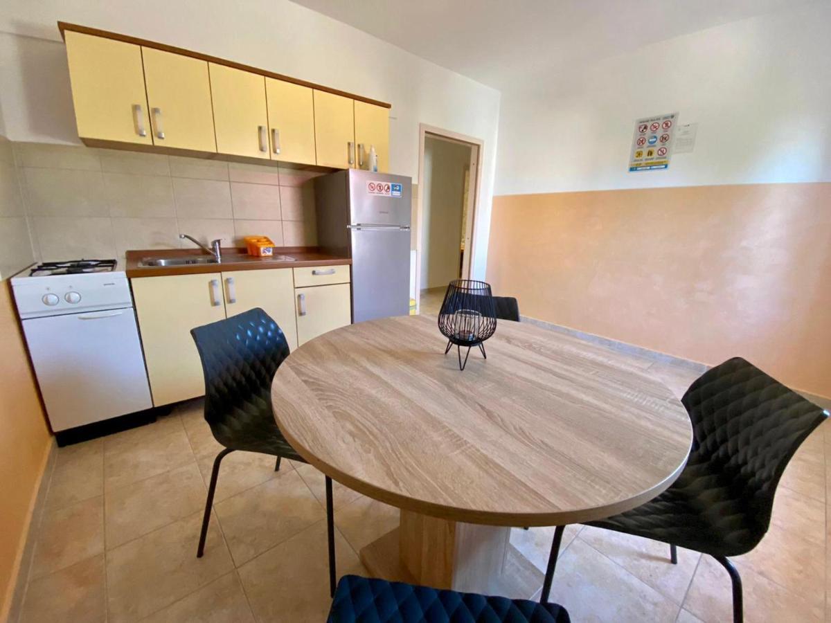 Apartments King - City Center Novalja Zewnętrze zdjęcie