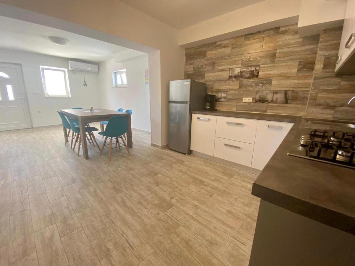 Apartments King - City Center Novalja Zewnętrze zdjęcie