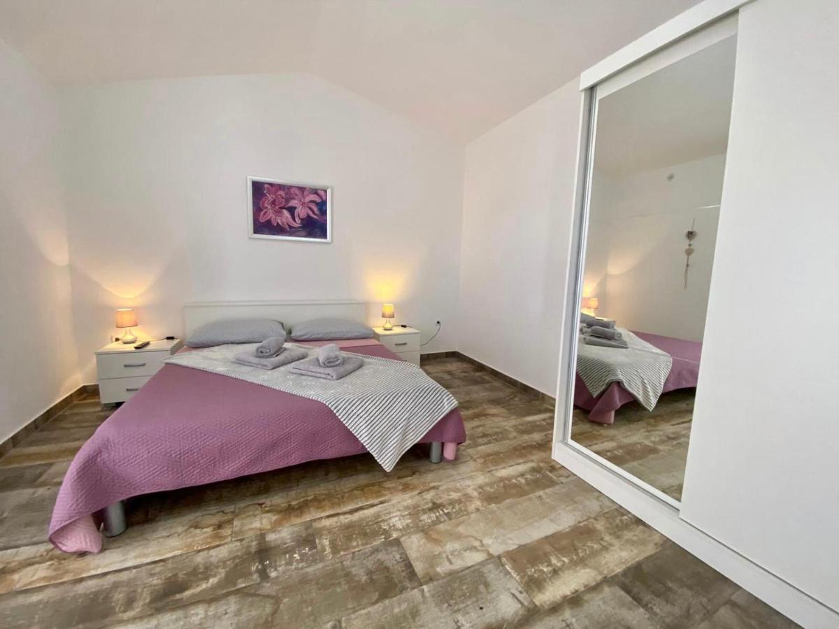 Apartments King - City Center Novalja Zewnętrze zdjęcie