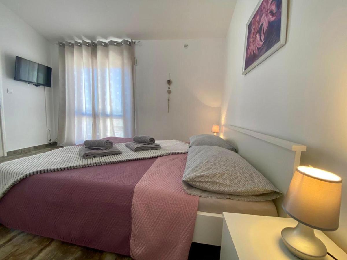 Apartments King - City Center Novalja Zewnętrze zdjęcie