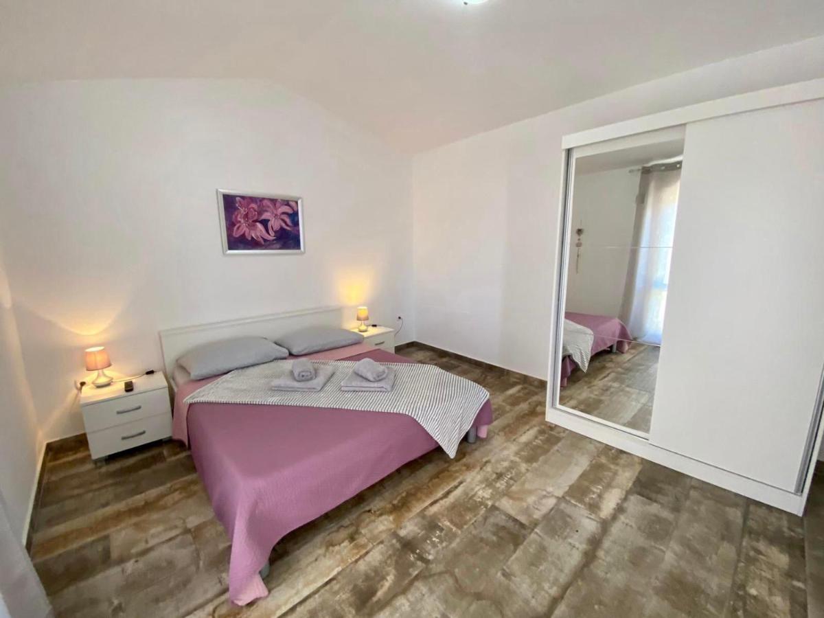 Apartments King - City Center Novalja Zewnętrze zdjęcie